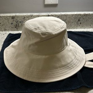 Canvas Lantern Bucket Hat